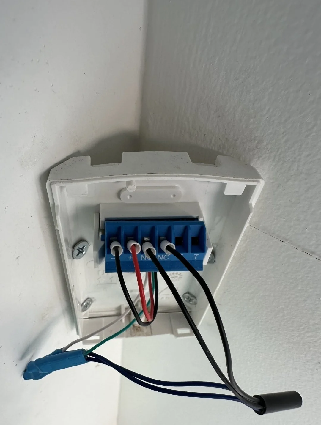 “Top 5 Mistakes People Make When Hiring a Low Voltage Contractor (And How to Avoid Them)”