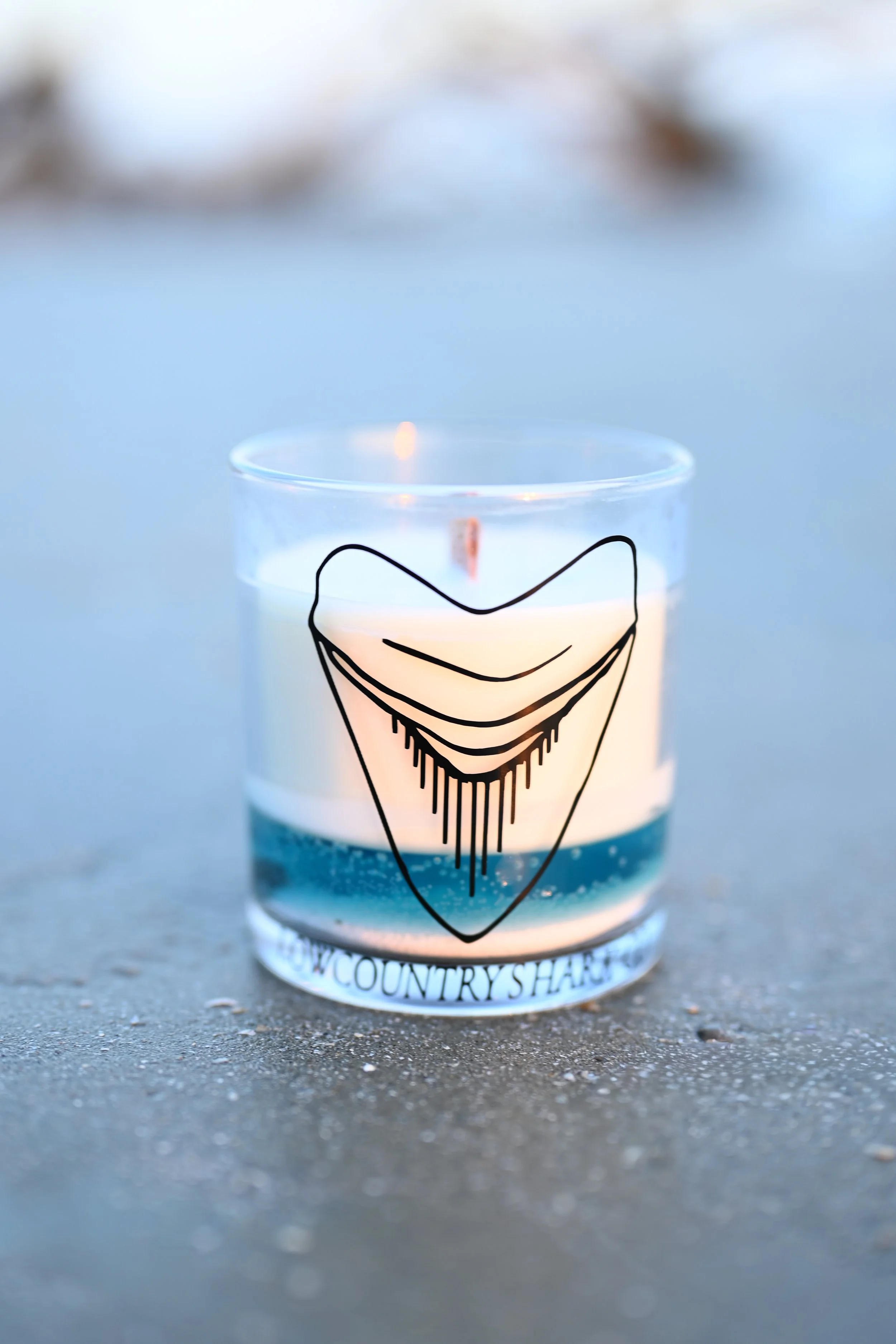 Shoreline Shark Tooth Reveal Candle