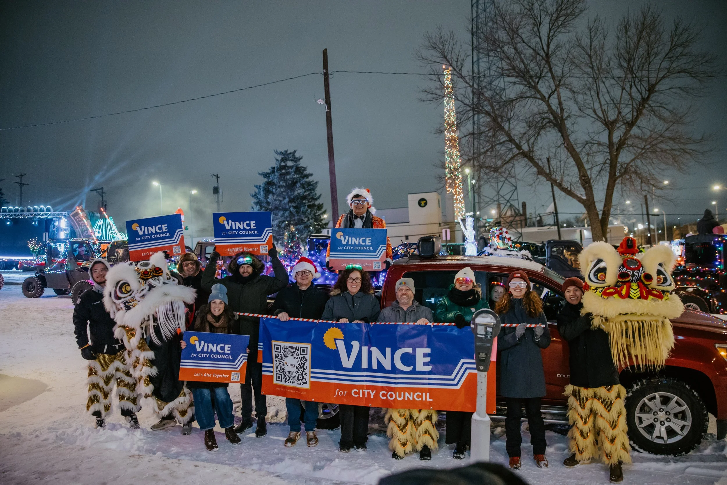 VinceForSiouxFallsCityCouncilAtLarge_ParadeOfLights2025_011.JPG