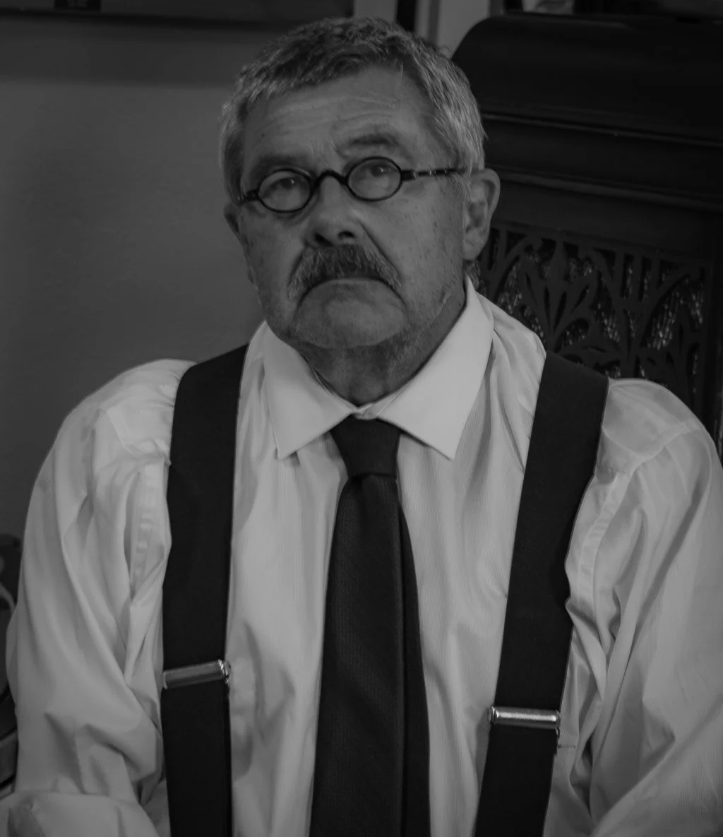 Ross Diercks as Frank Lusk