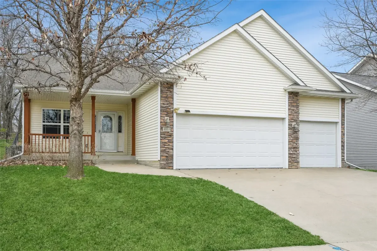 4813 Sawyers Drive, Des Moines, IA 50310