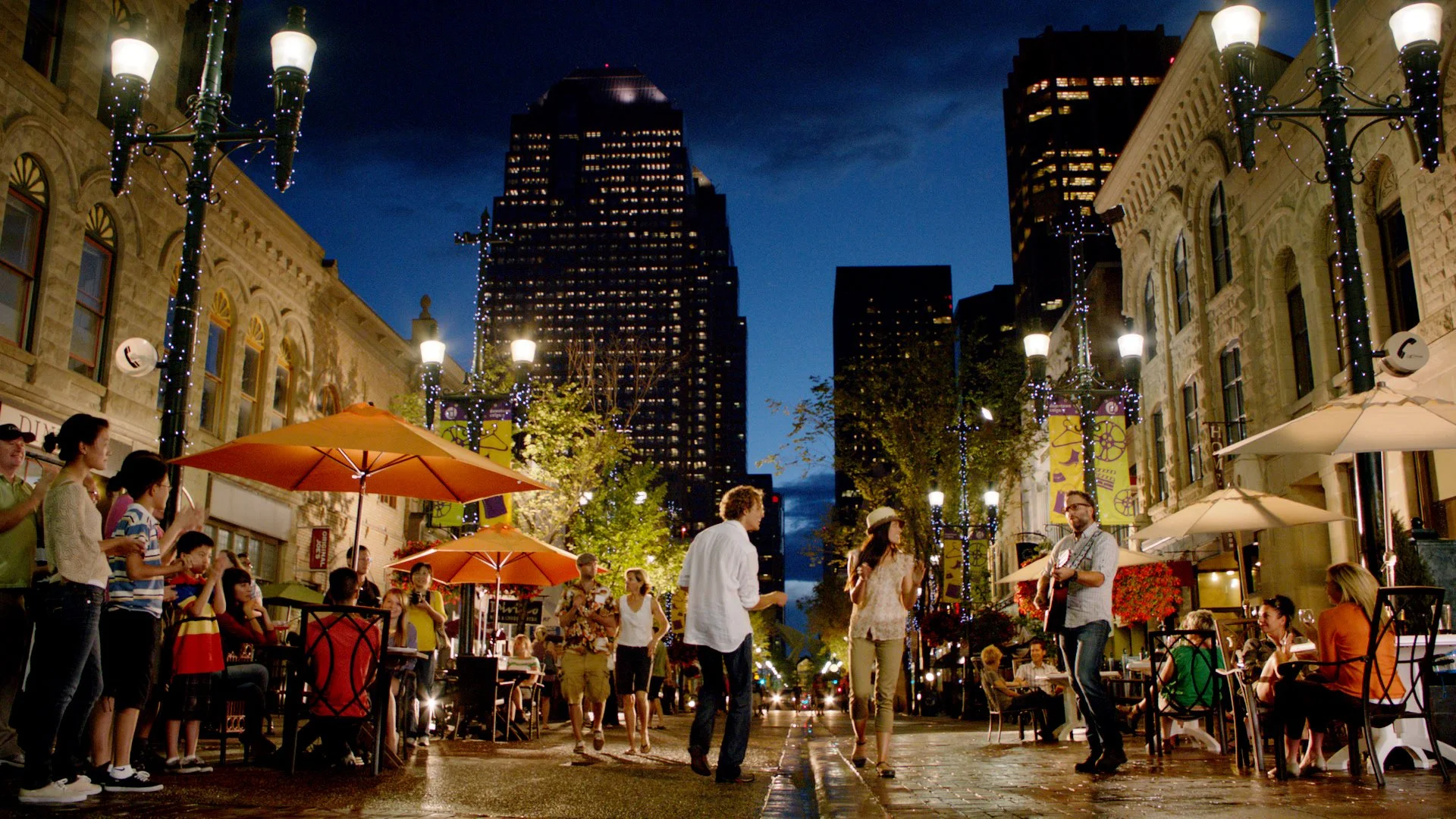 calgary_stephen_avenue_0 (1).jpg
