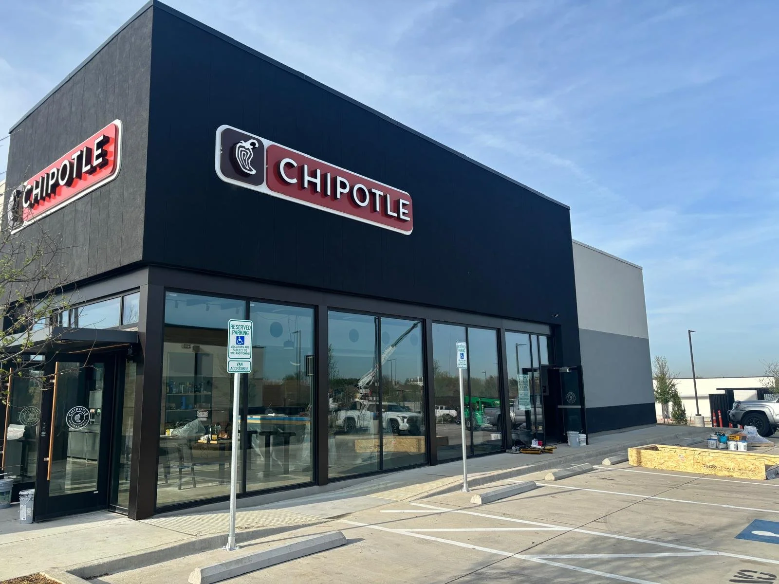 WhatsApp Image 2025-11-17 at 16.07.25_d4b89b9b.jpg