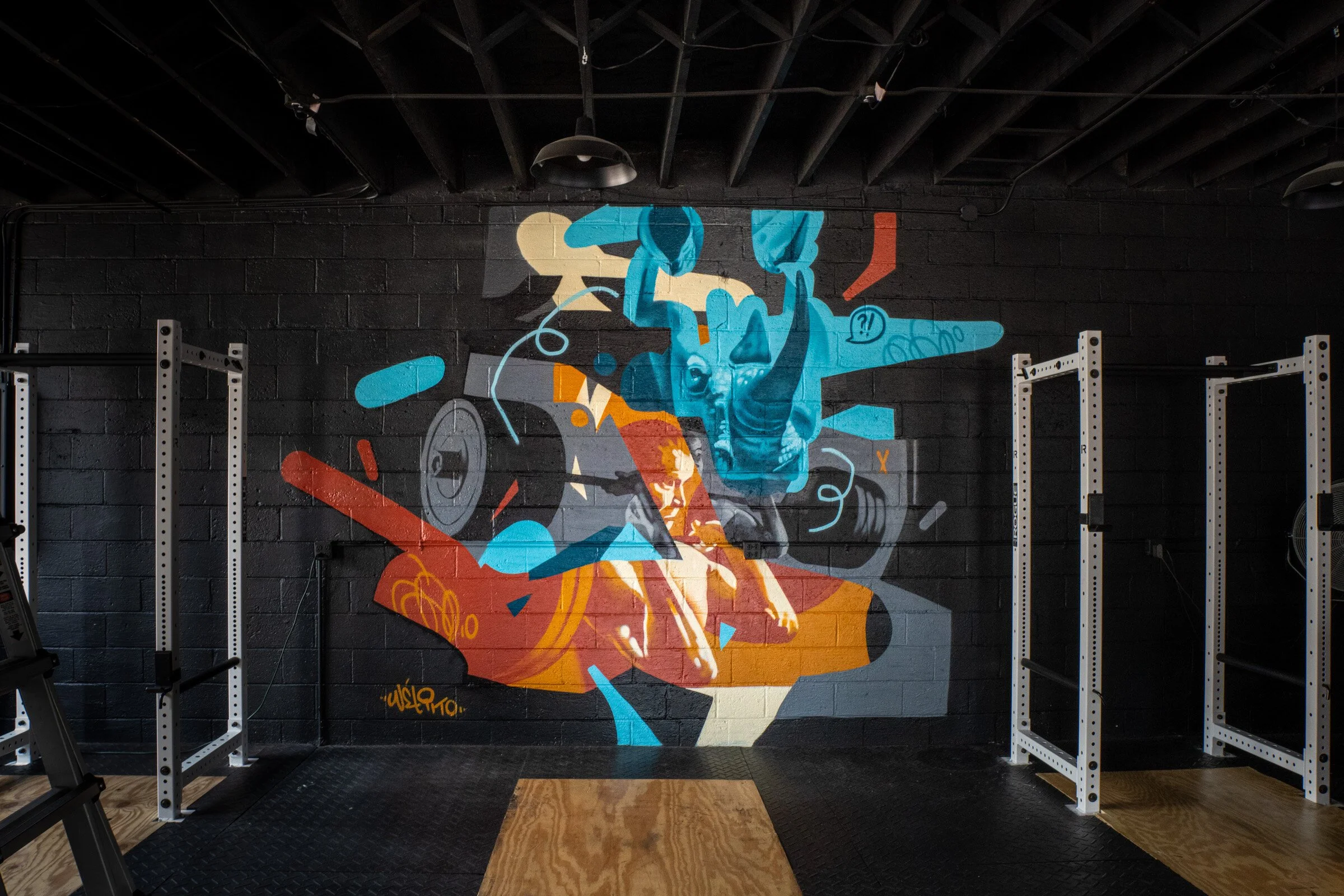 Moto+city+barbell+club.jpg
