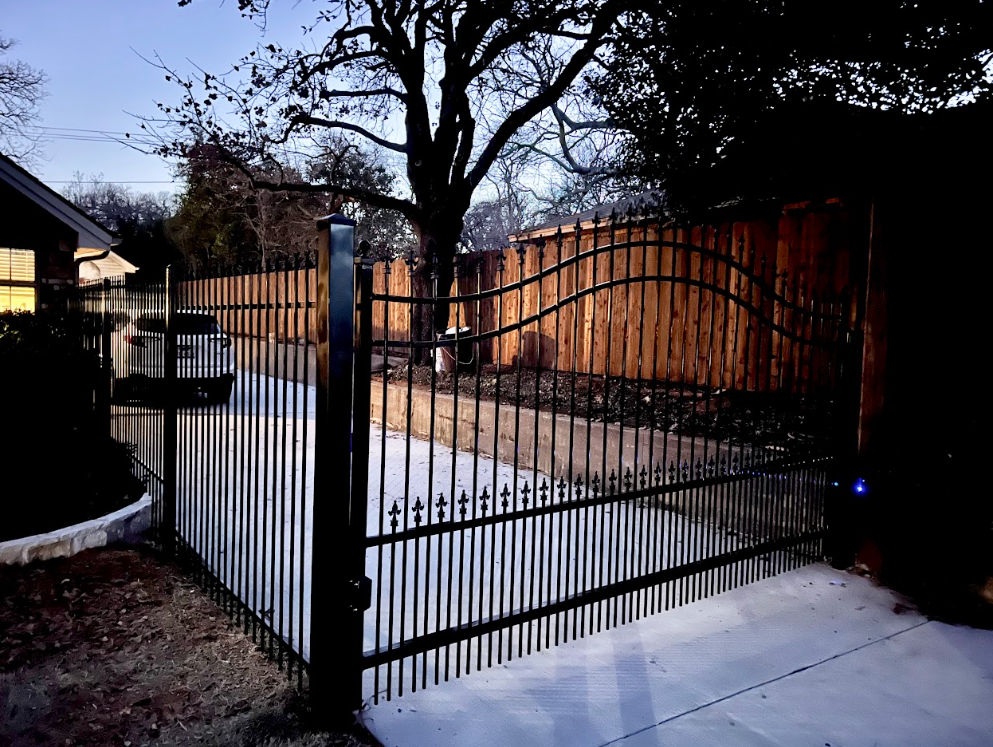 Black driveway gate.png