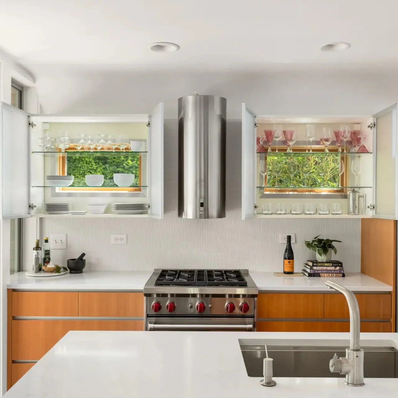 Some casework we did last year for the #eyebrowhouse, a SE Portland gem designed by @dune_arch