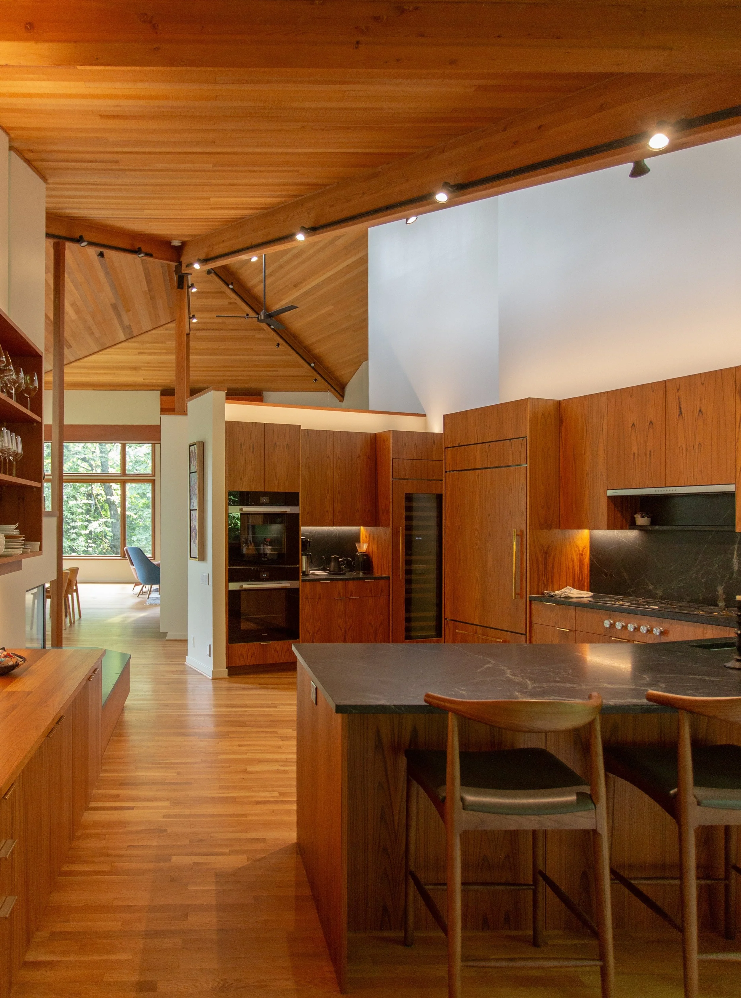 A little project in NW Portland in teak. Teak is already a special wood, but this wood reportedly came from leftovers from @barackobama and @michelleobama's house. Neat if true ?

#special #teak #customcabinetry #moderndesign #kitchendesign #kitchenc