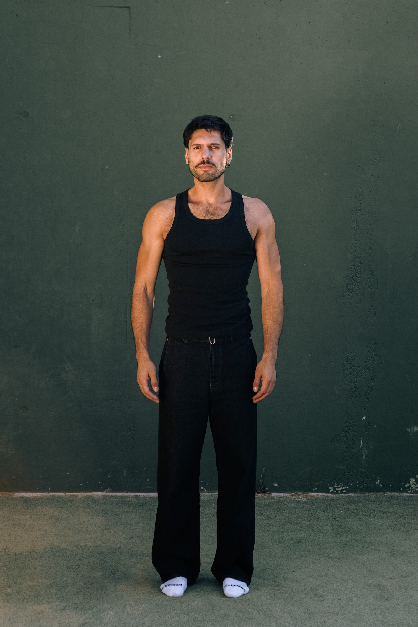 Classic-black-tank.png