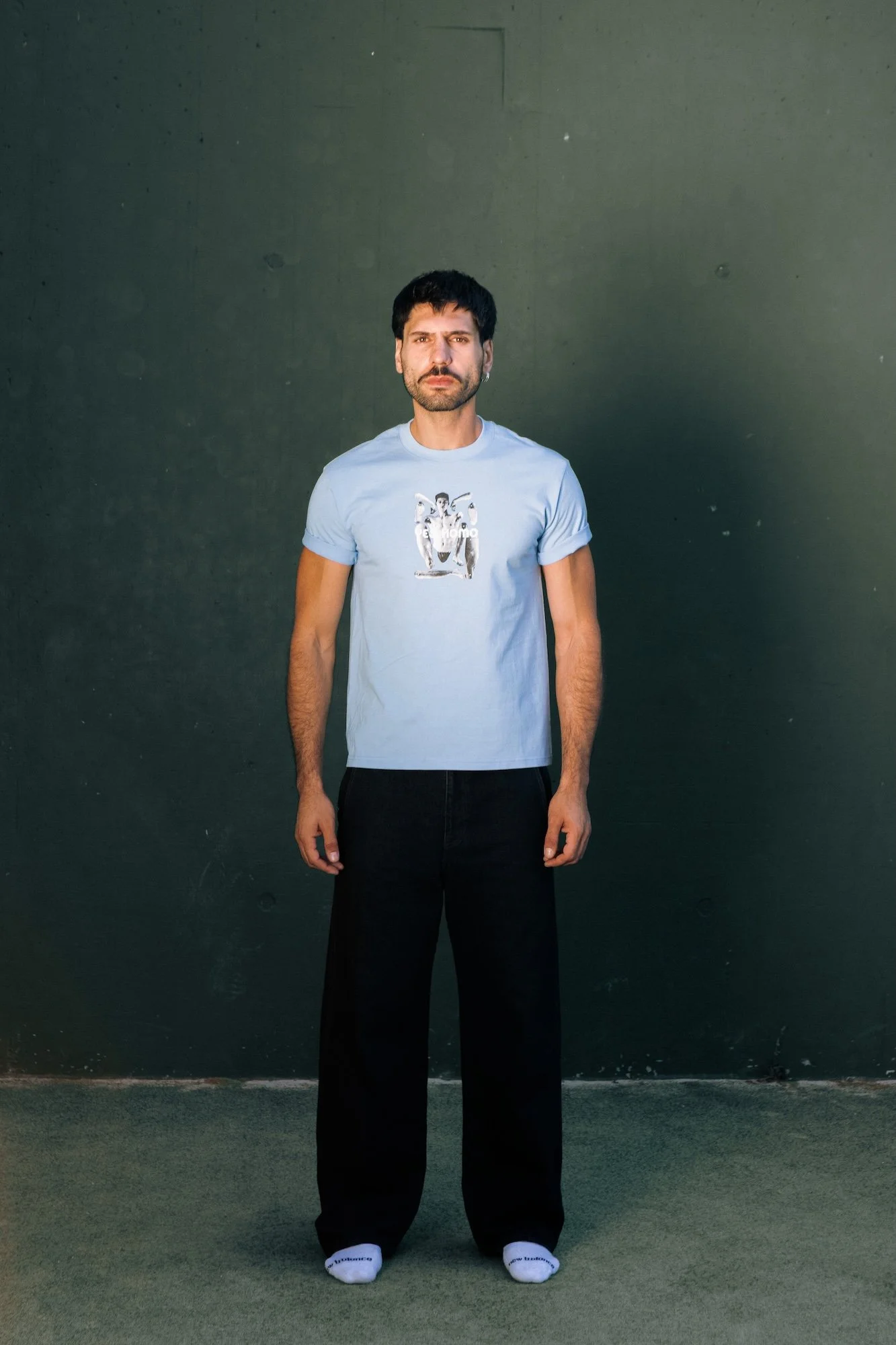 Yes-homo-blue-front.jpg