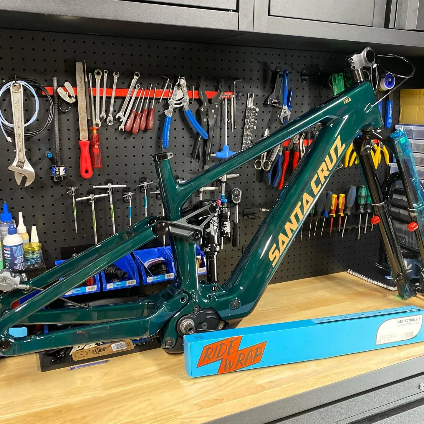 Tailored ride wrap kit on a Santa Cruz Vala

#ridemoreworryless 
#ridewrap 
#frameprotection 
#vala 
#santacruz