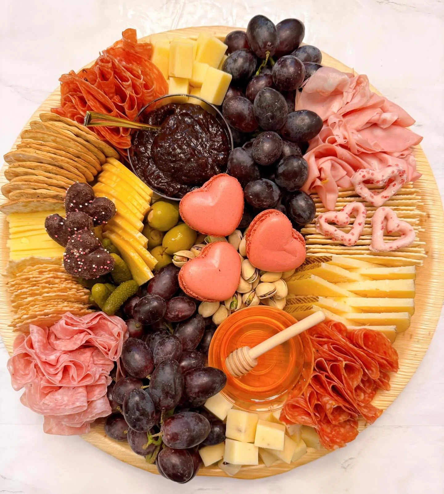 Girls night IN this Galentine&rsquo;s Day 💝👛✨