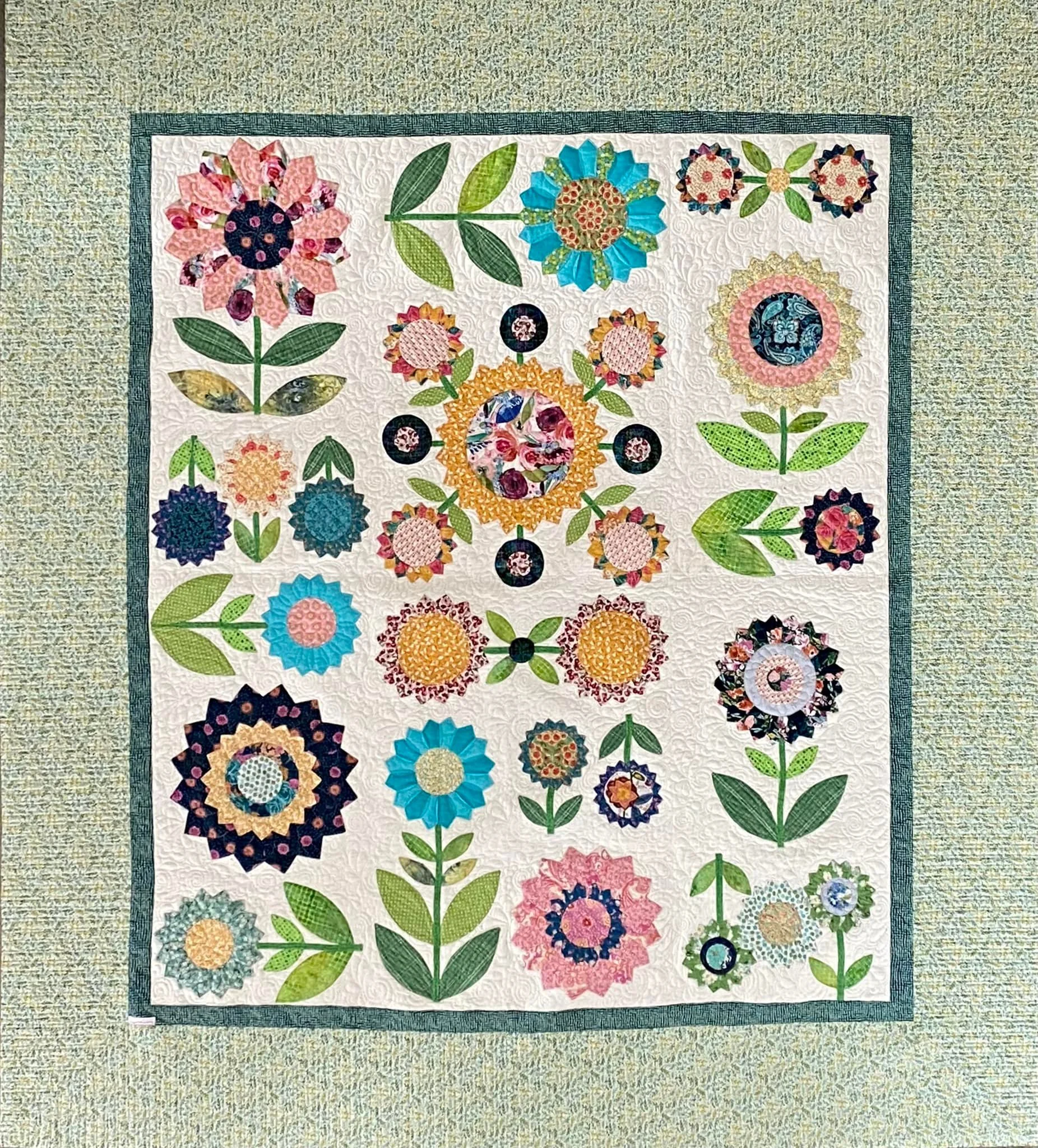 quilt-retro-flowers.jpg
