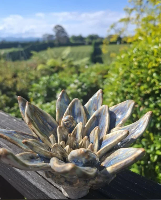 Spikey floating blue and green flower 4 stake 1LB side.jpg