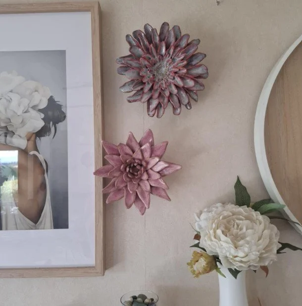 Raspberry Fizz spikey dahlia