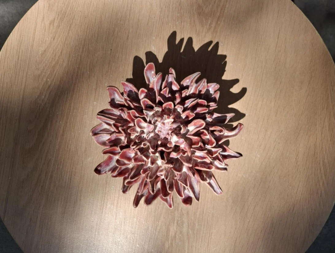 Pink Spikey dahlia table close.jpg