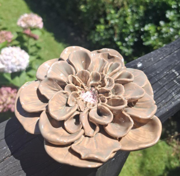 Pink & brown dahlia top.jpg