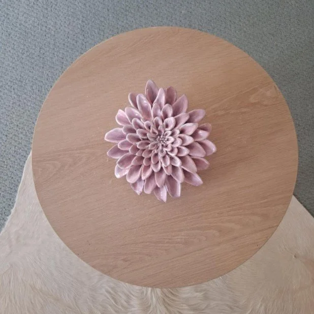 Pretty in Pink Spikey Dahlia with soft purple tones
