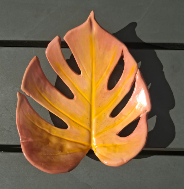 Blush & Yellow monstera dish.png