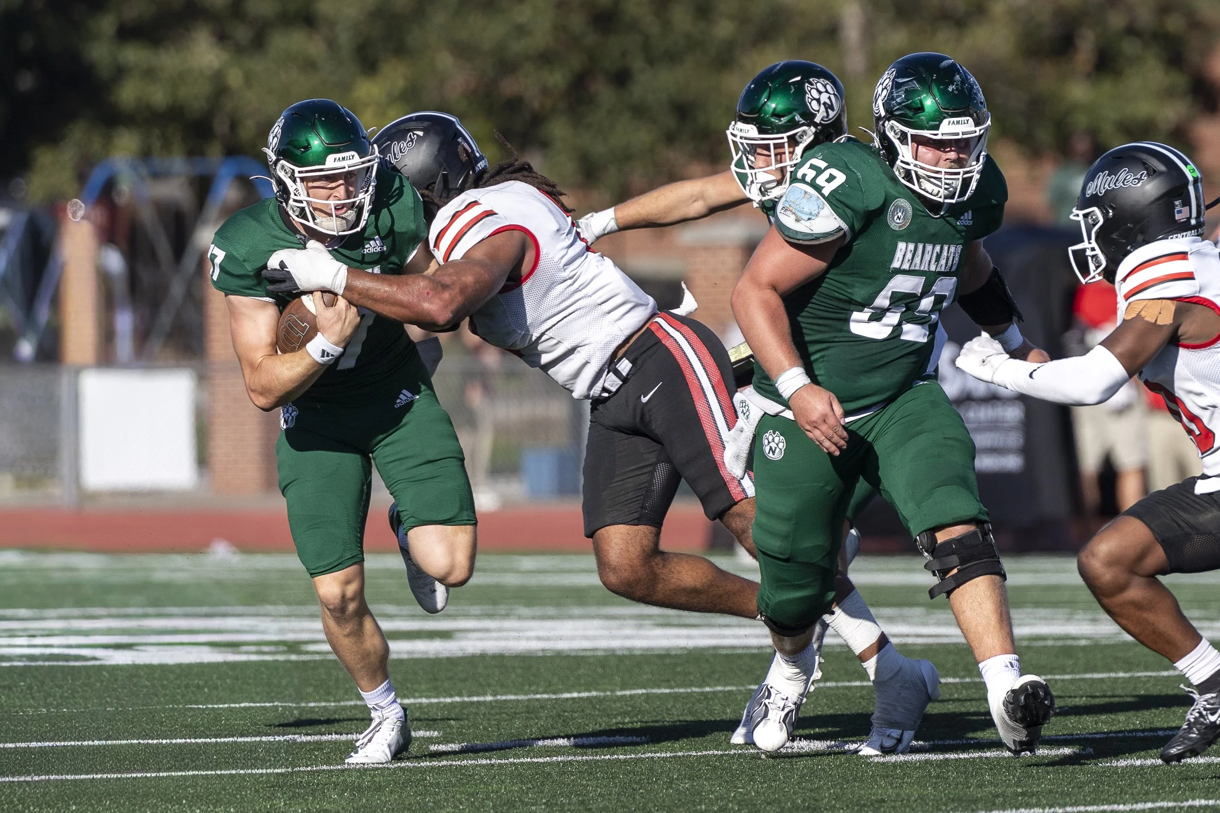 FB 26 10 10 NW v UCM_MH-01.jpg