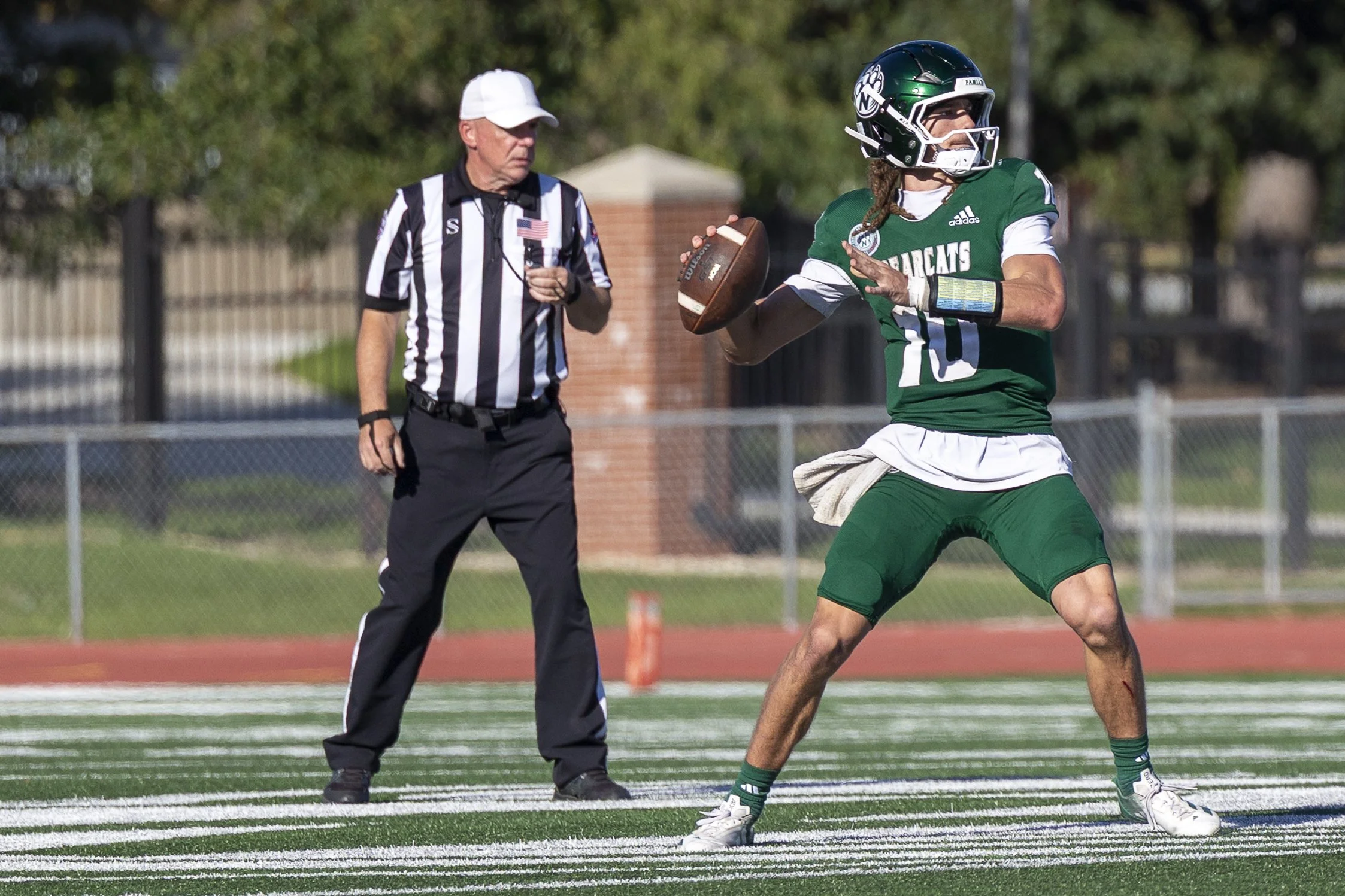 FB 26 10 10 NW v UCM_MH-10.jpg