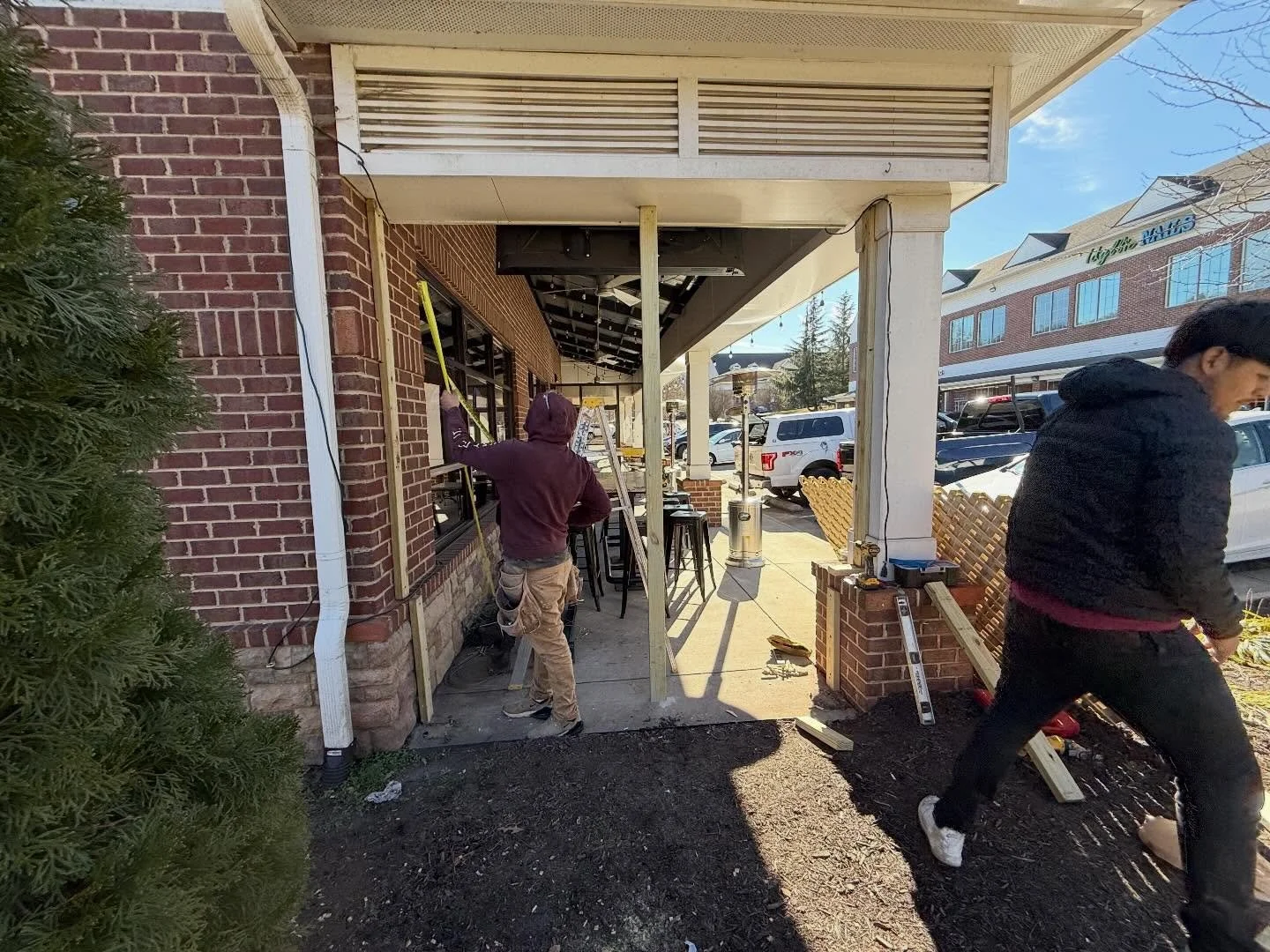 While people sit and eat . They want some privacy &hellip; so we built a privacy wall . :)