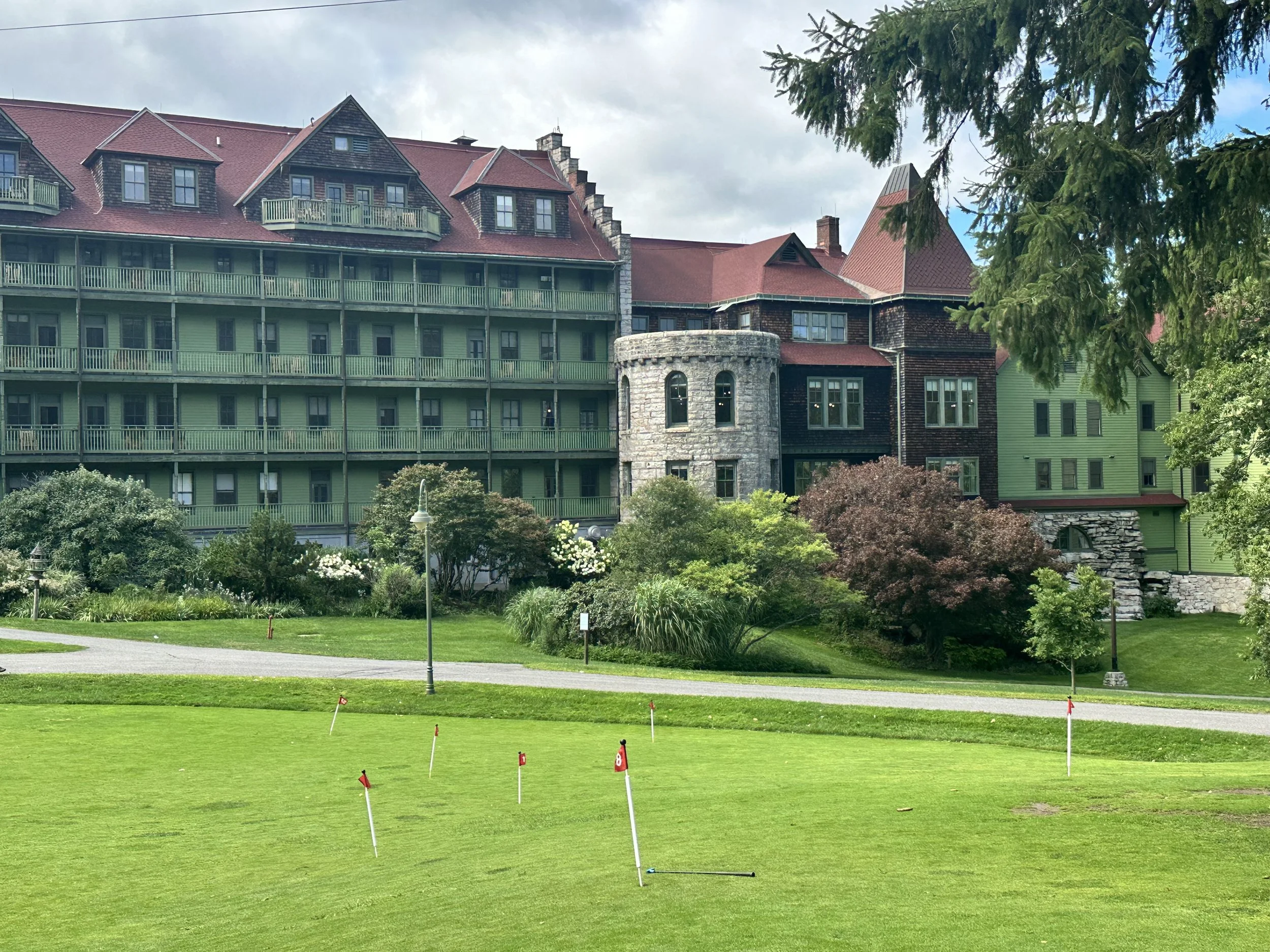 A Surprising Discovery: A Family Getaway Where Nobody Asked for Their Phone! 