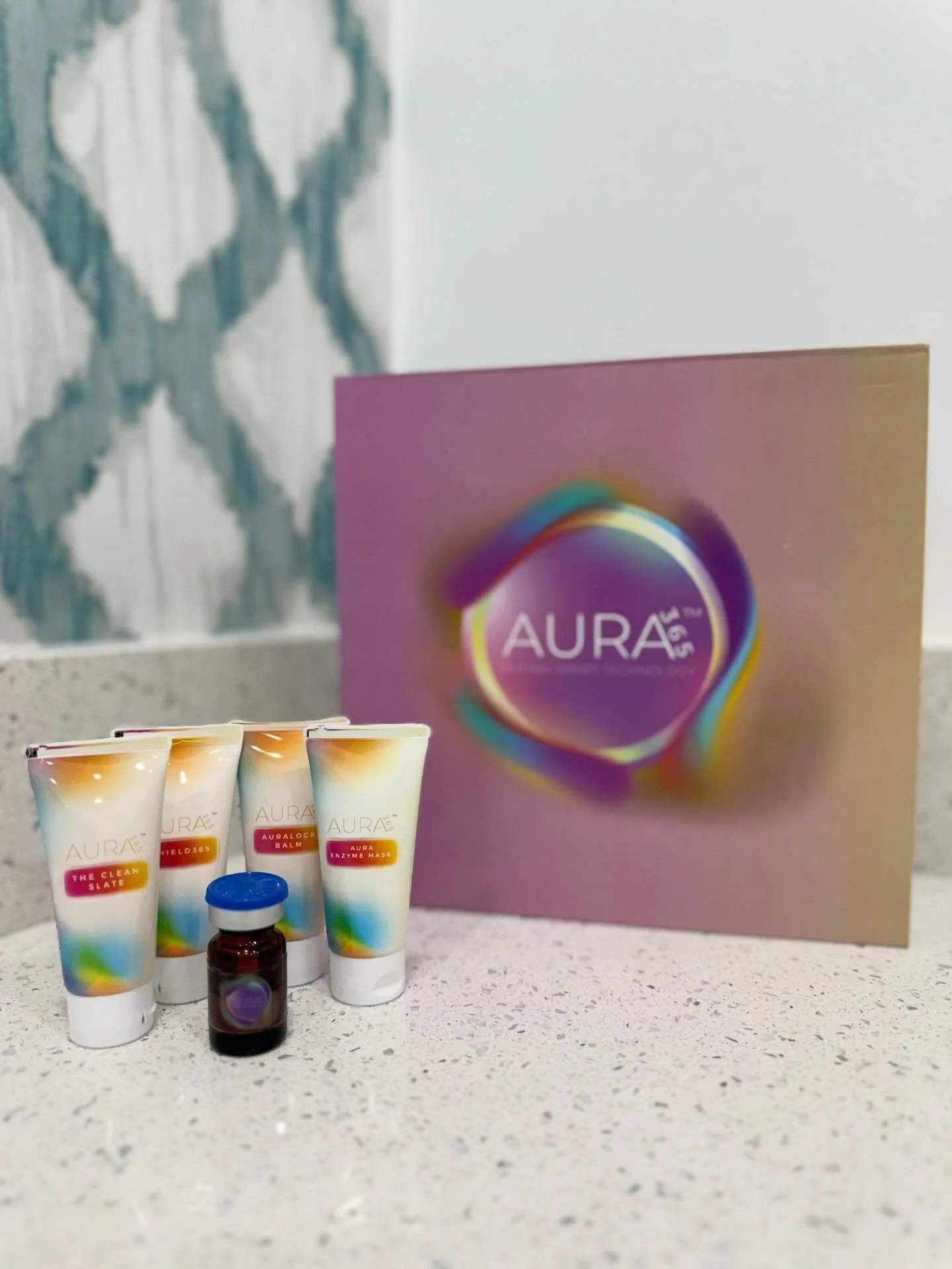 The Aura365 peel is here! What makes Aura365 different? 

🔅calms nerve-induced inflammation
🔅customizes to your unique skin needs 
🔅minimal downtime, maximum confidence 
🔅suitable for all skin tones
🔅 designed for year-round use

Schedule today 