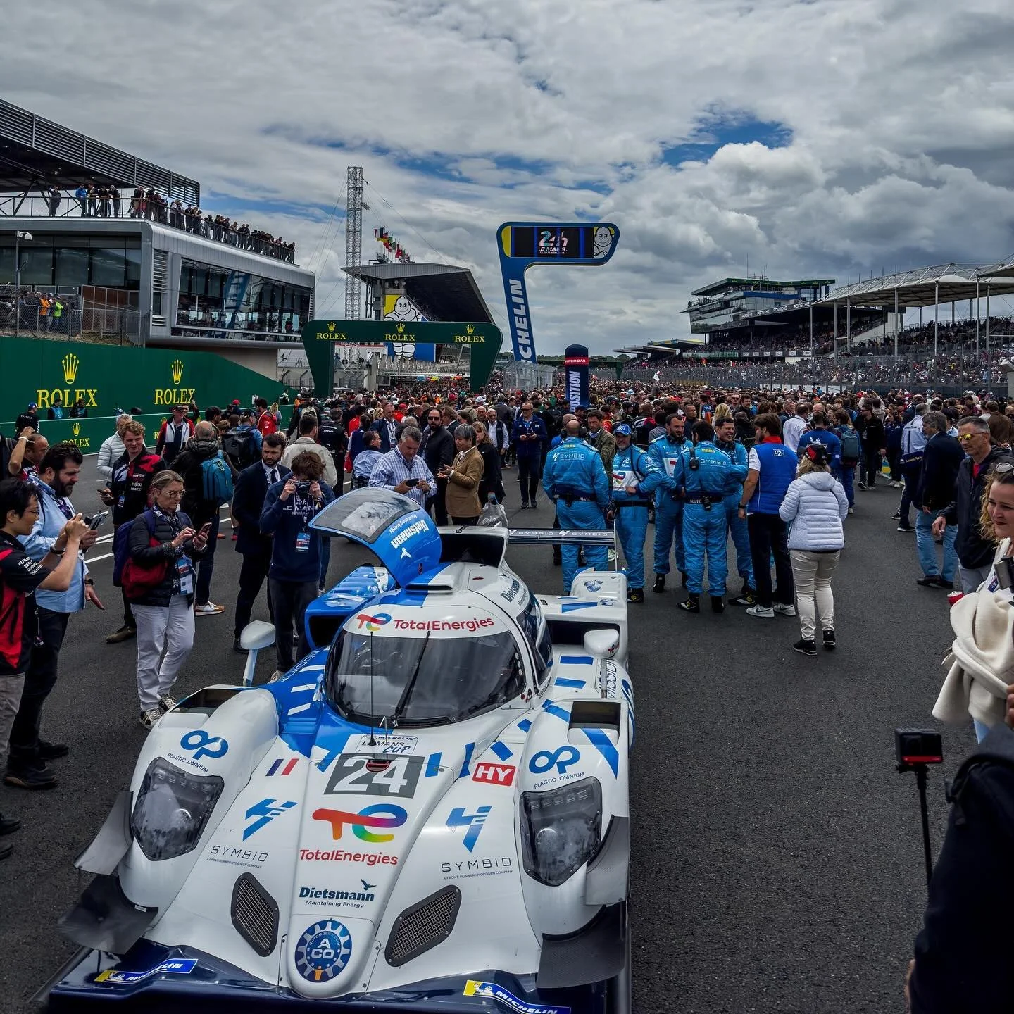 First time at 24 Hours of Le Mans last week. Sensational atmosphere

#LeMans24 #24hoursoflemans #24heuresdumans #motorsport #racing #enduranceracing #nightracing