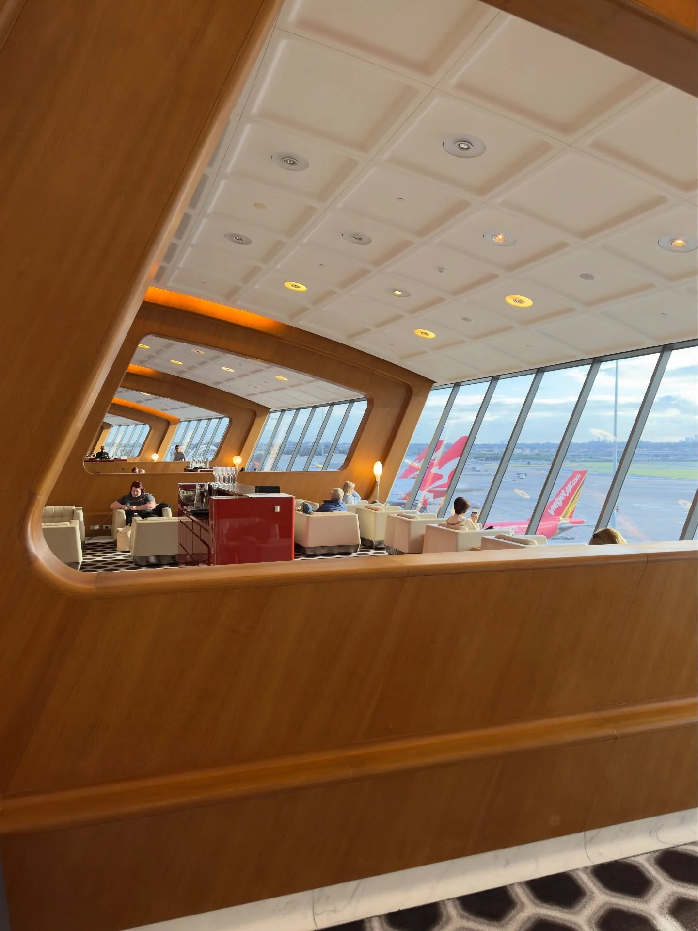 I first visited the Qantas First Lounge in Sydney back in early 2020, right before COVID shut everything down &mdash; and returning here on this trip reminded me why it&rsquo;s considered one of the iconic oneworld First Class / emerald lounges.

Aft