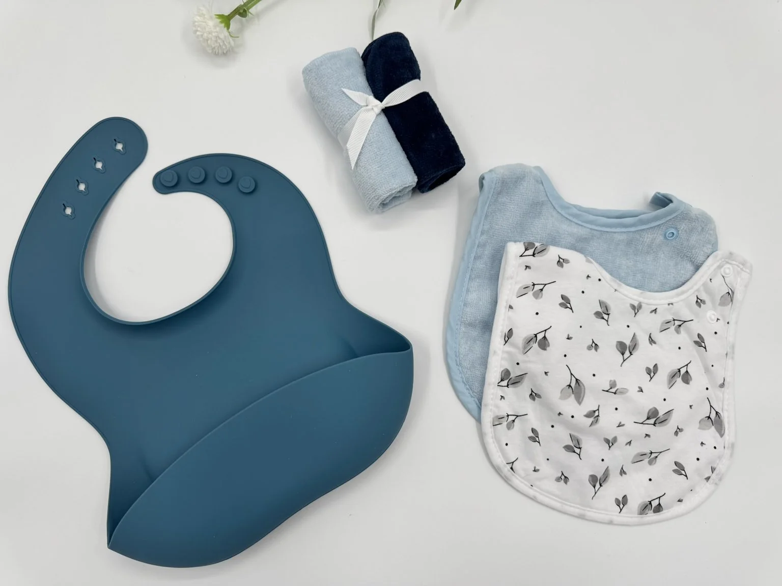 Mealtime Boy - Silicone Bib, Fabric Bib (2) and Toweling Wipe (2) Flat Lay.JPEG