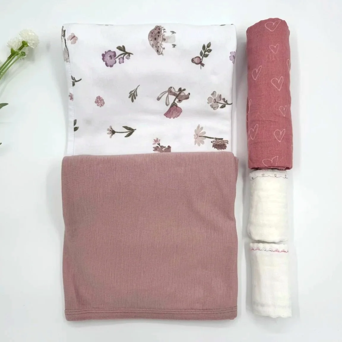 Deluxe+Girl+-+Merino%2C+Cotton+and+Muslin+Wrap+and+Muslin+Wipes+Flat+Lay.jpg