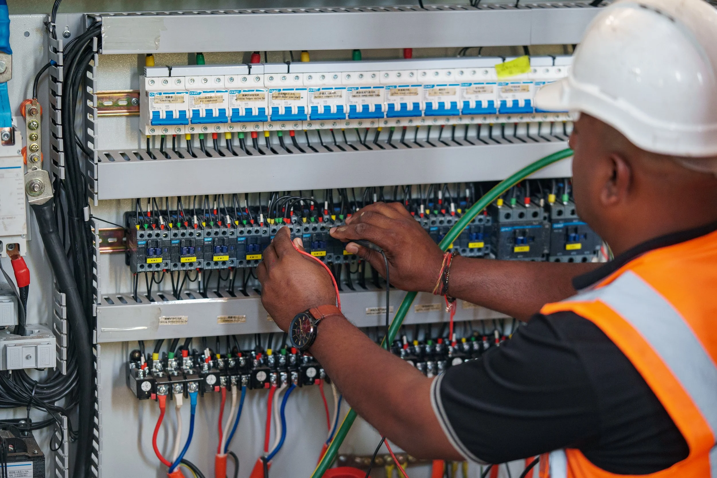 Tips for Choosing the Right Electrical Contractor in Nadi