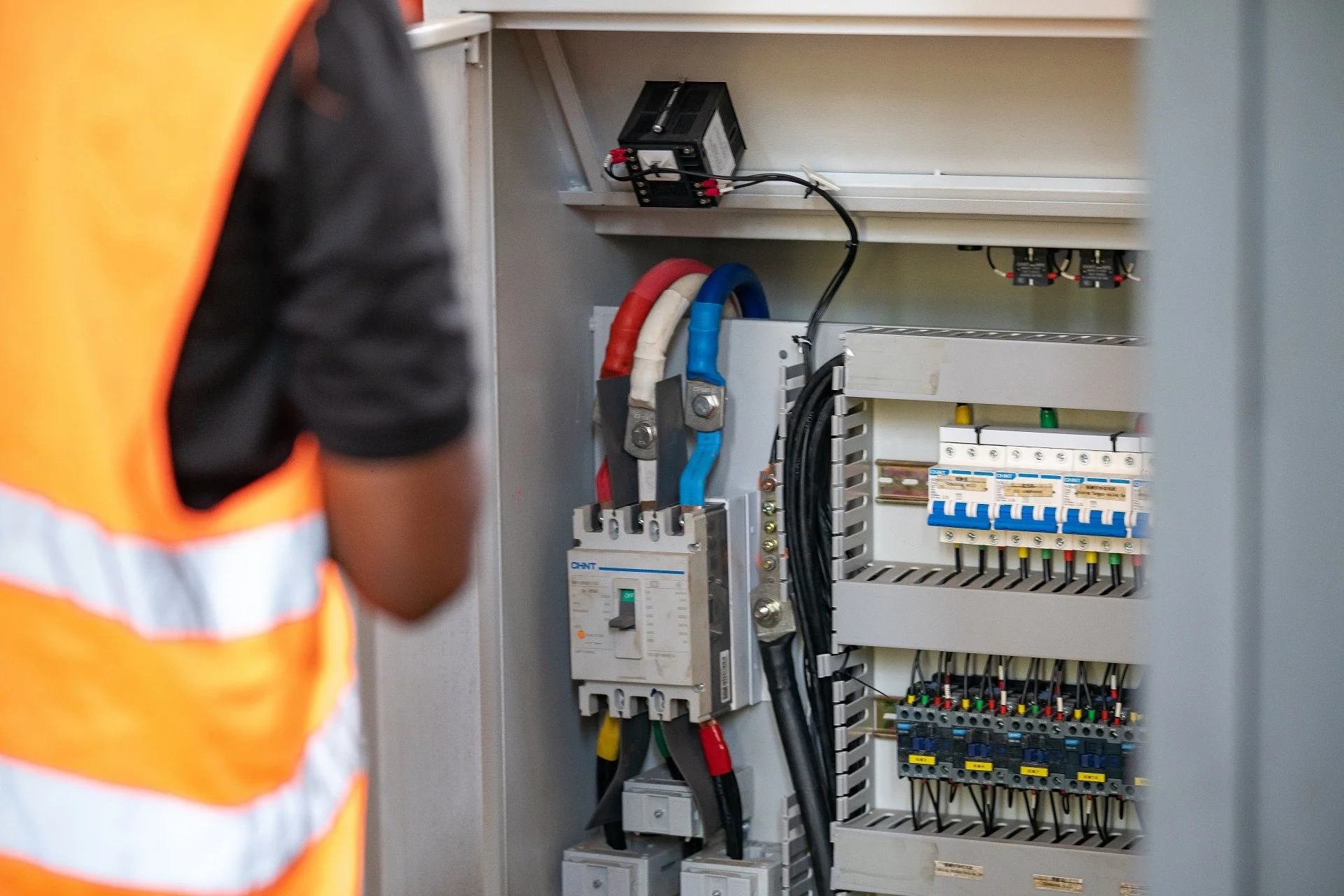 How Industrial Electrical Contractors Plan High Voltage Upgrades