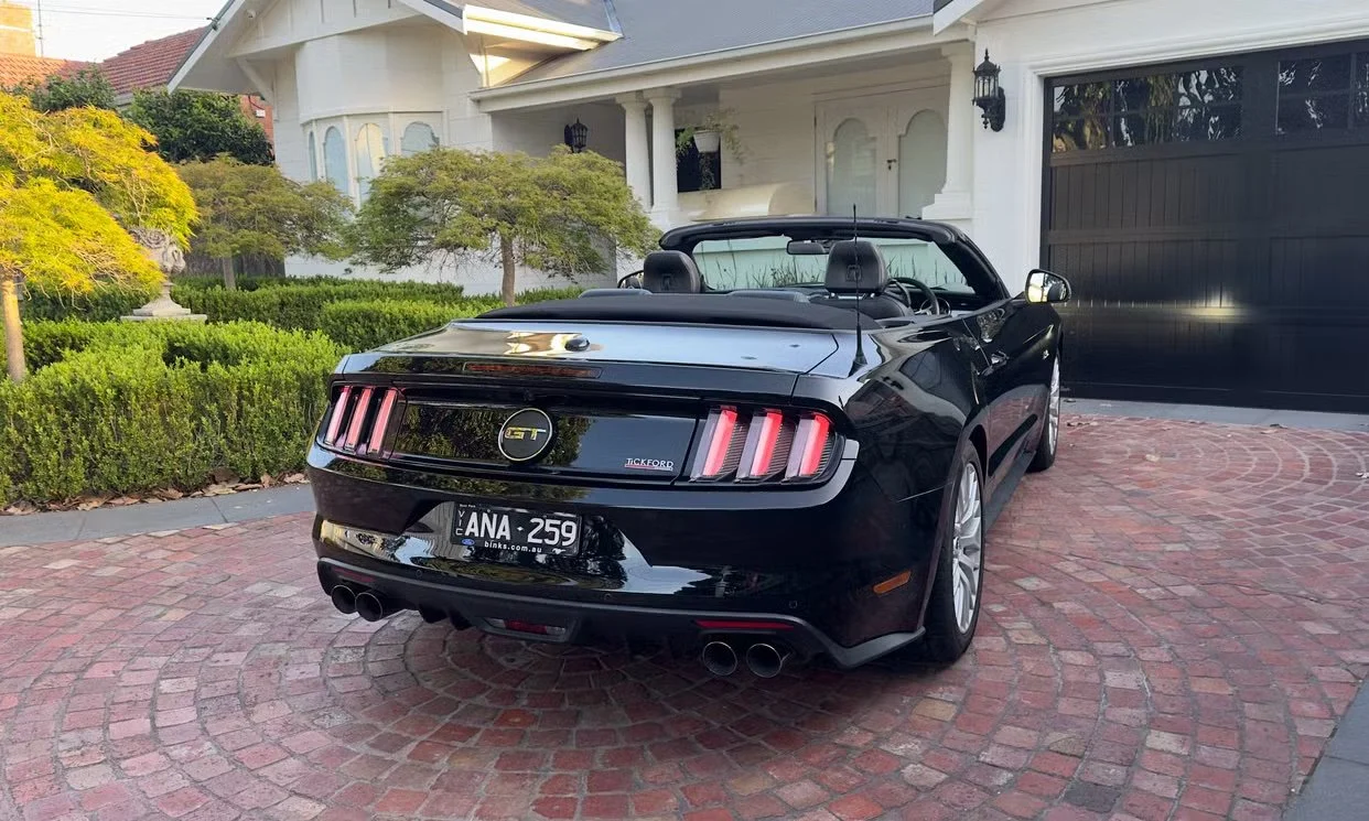 Ford MUSTANG 2017 4.jpeg