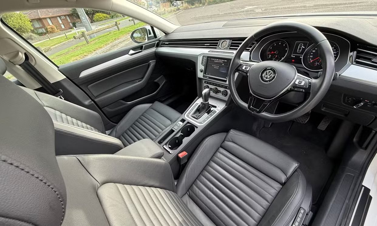 Volkswagen PASSAT 2017 2.jpeg