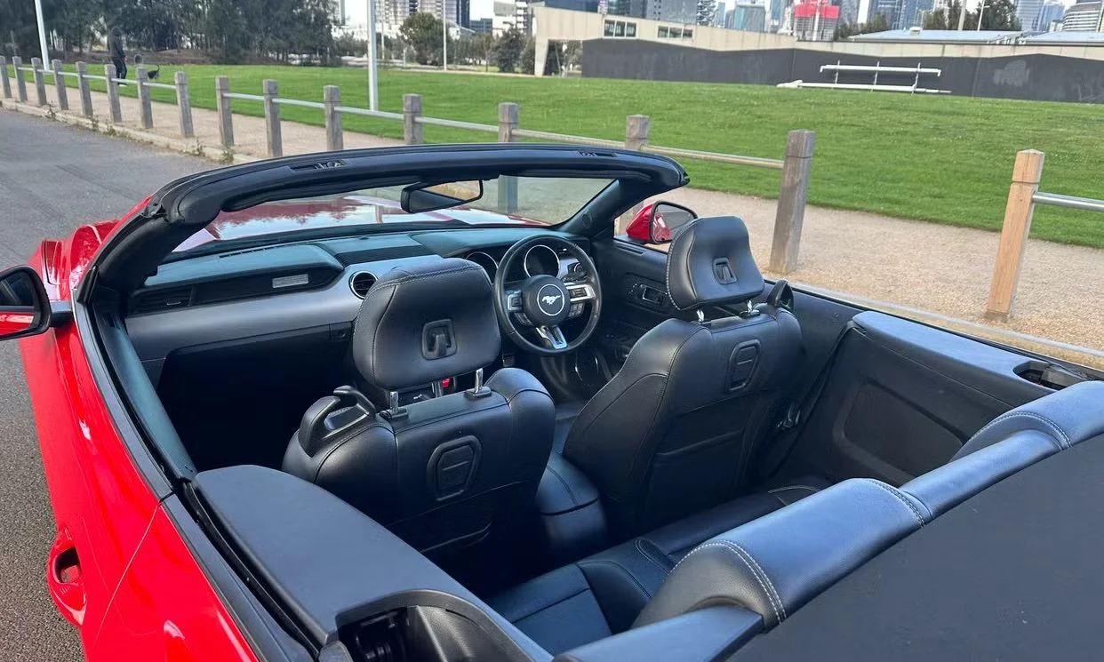 Ford MUSTANG 2016 4.jpeg