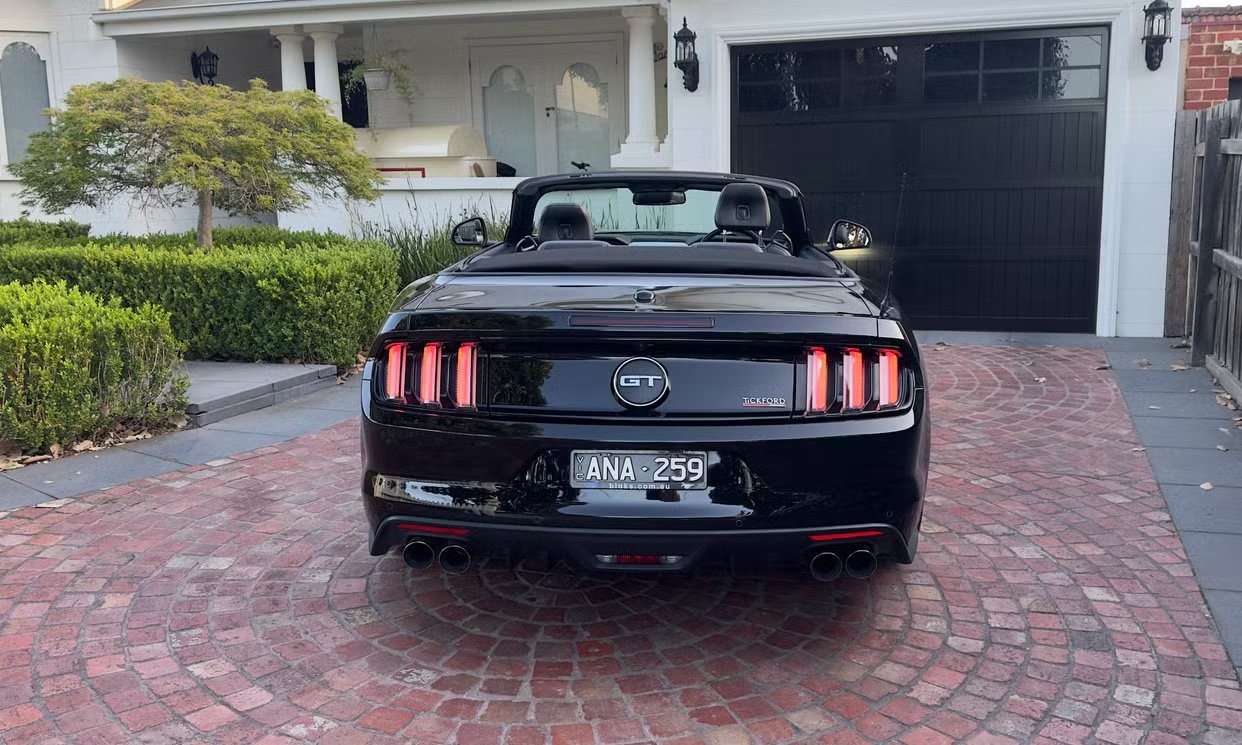 Ford MUSTANG 2017 9.jpeg