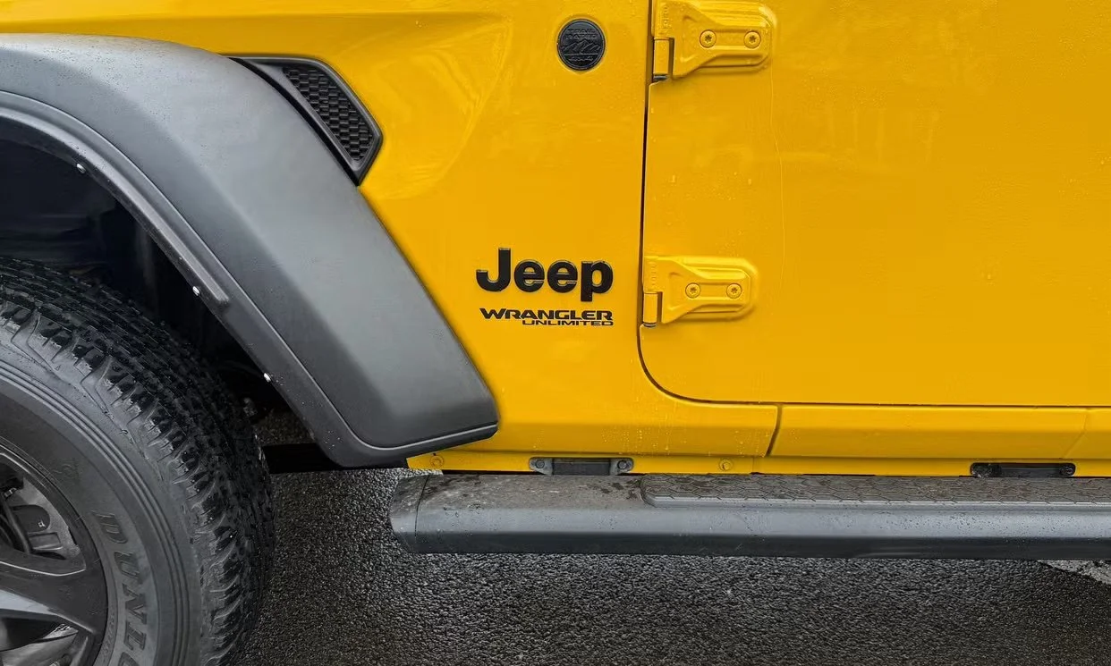 Jeep WRANGLER UNLIMITED 2021 4.jpeg
