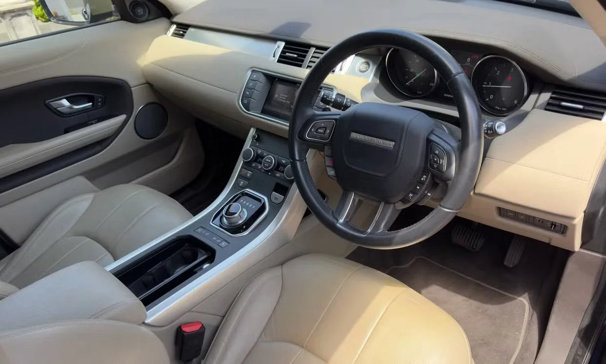 Land Rover RANGE ROVER EVOQUE 2017 2.jpeg