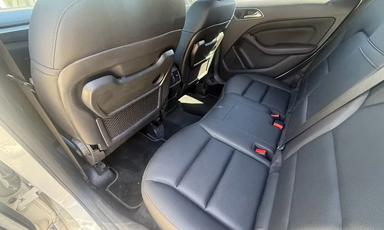 Mercedes-Benz B-CLASS 2015 10.jpeg