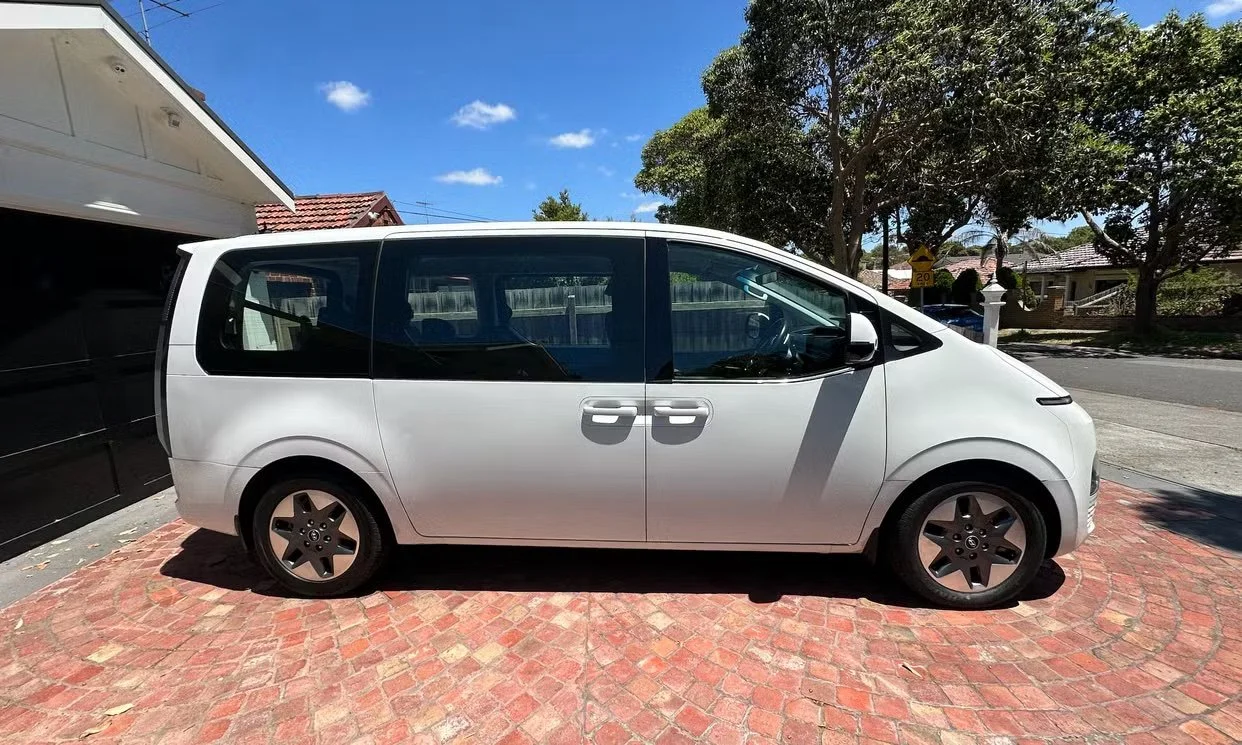Hyundai STARIA 2021 8.jpeg