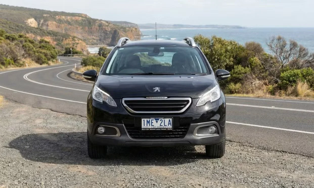 Peugeot 2008 2015 2.jpg