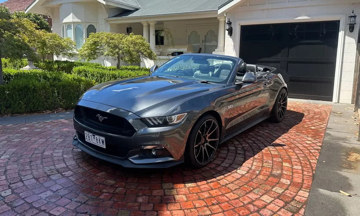 Ford MUSTANG 2016 2.jpeg