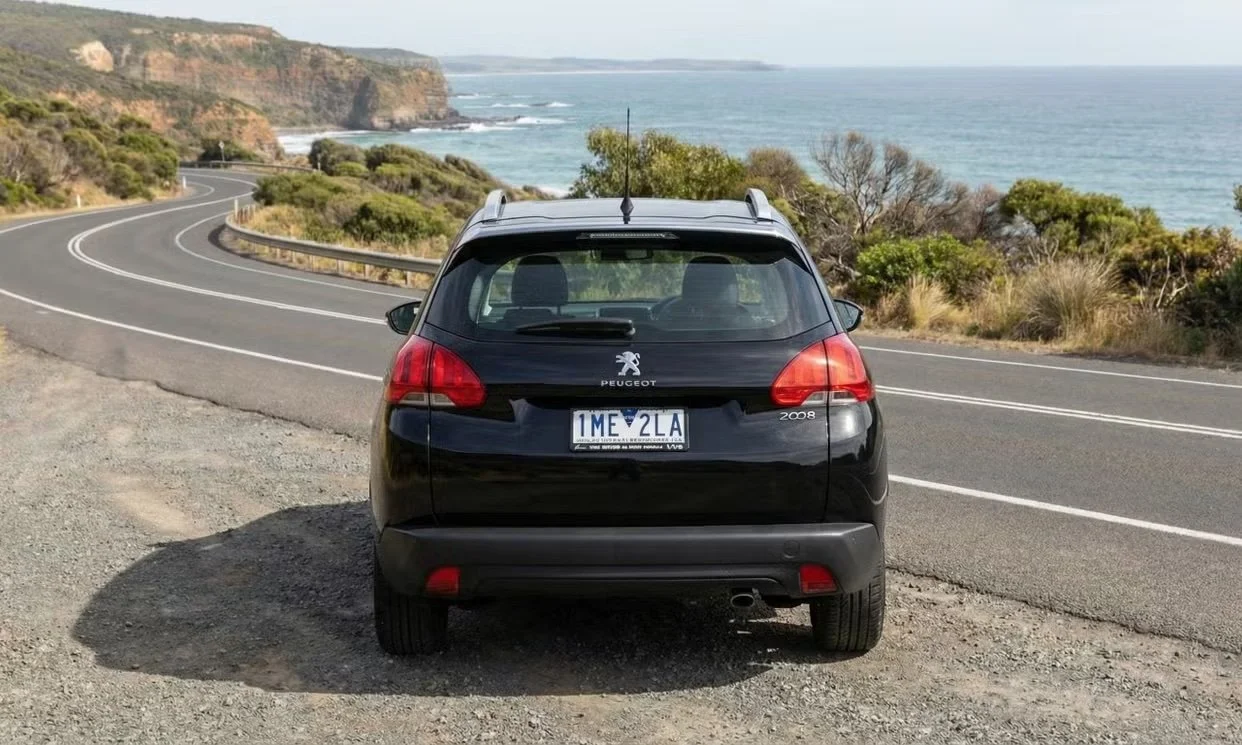 Peugeot 2008 2015 3.jpg