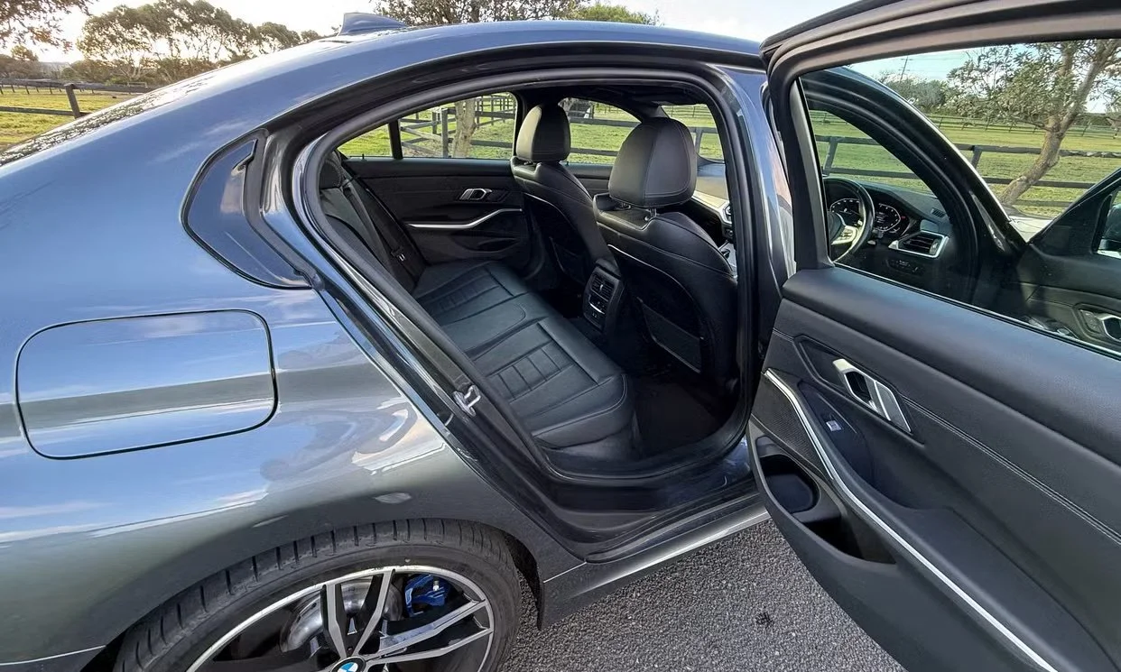 BMW 3 SERIES 330i 2022 9.jpeg