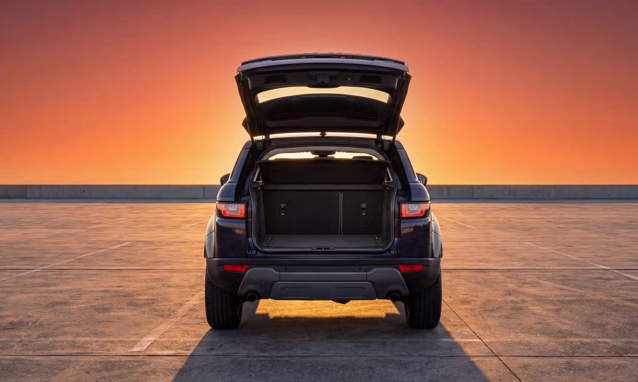 LAND ROVER EVOQUE 7 copy.jpg