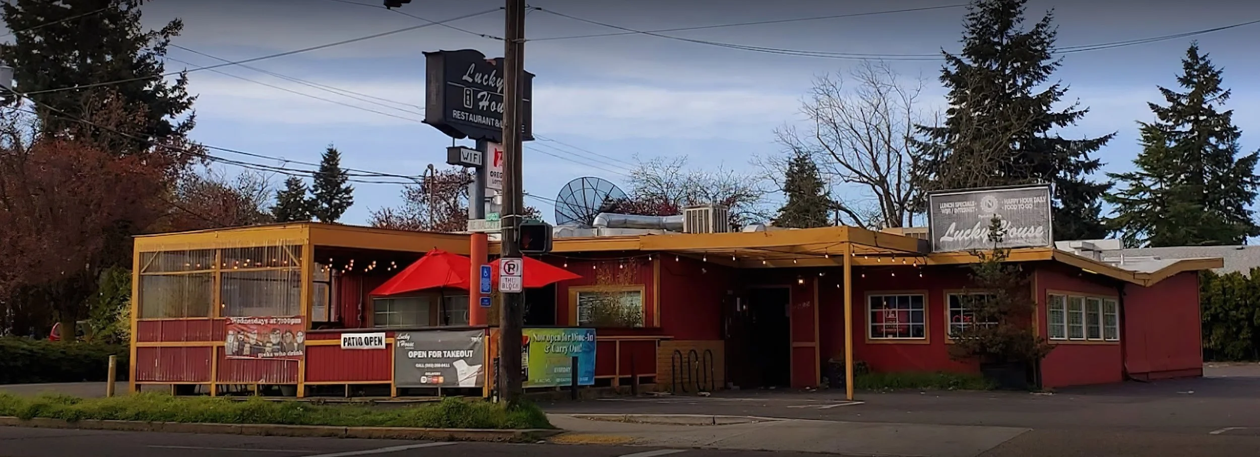 Lucky House Restaurant & Lounge