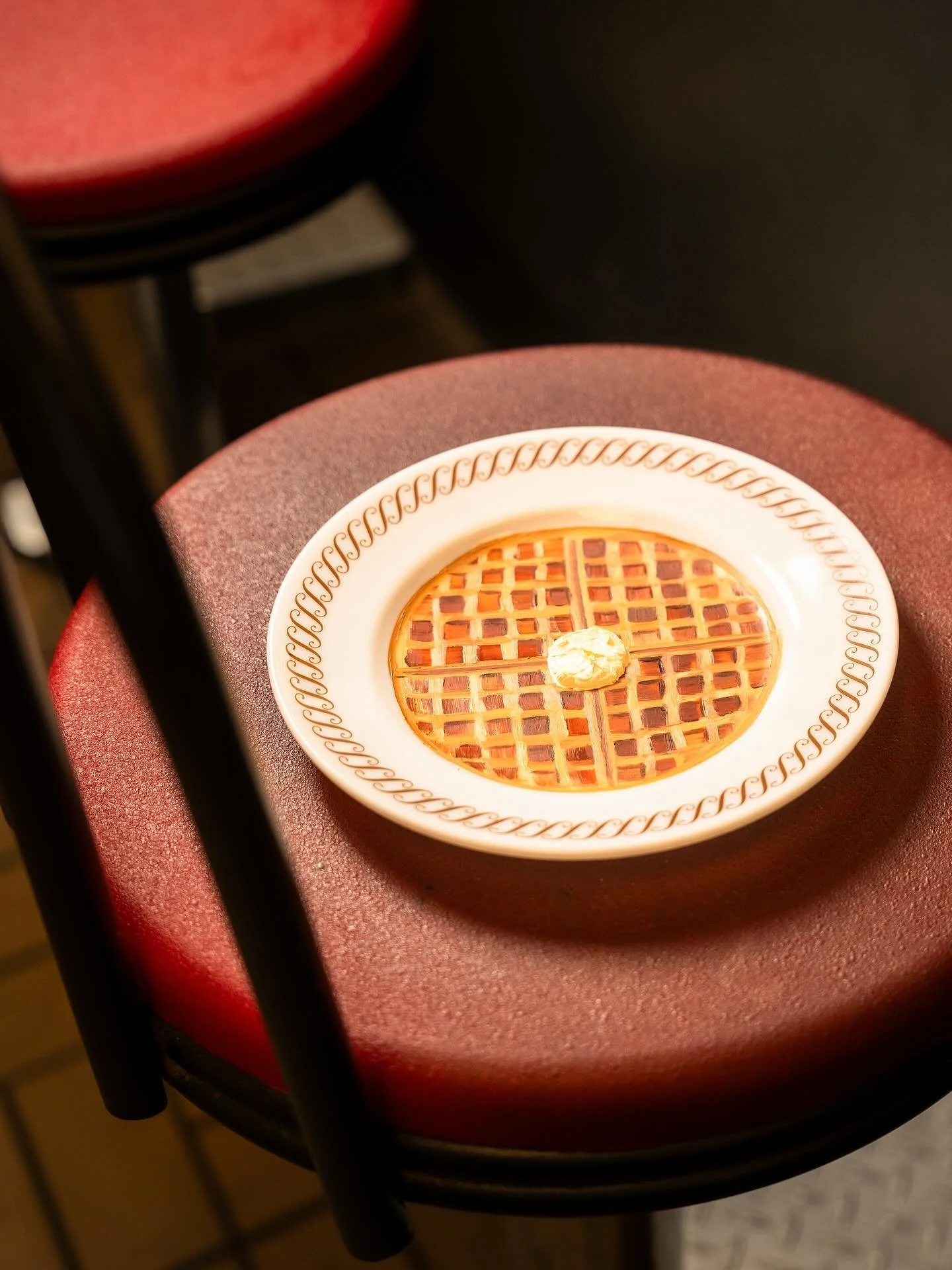 Serving up art one plate at a time! 📸: @rubios.studios