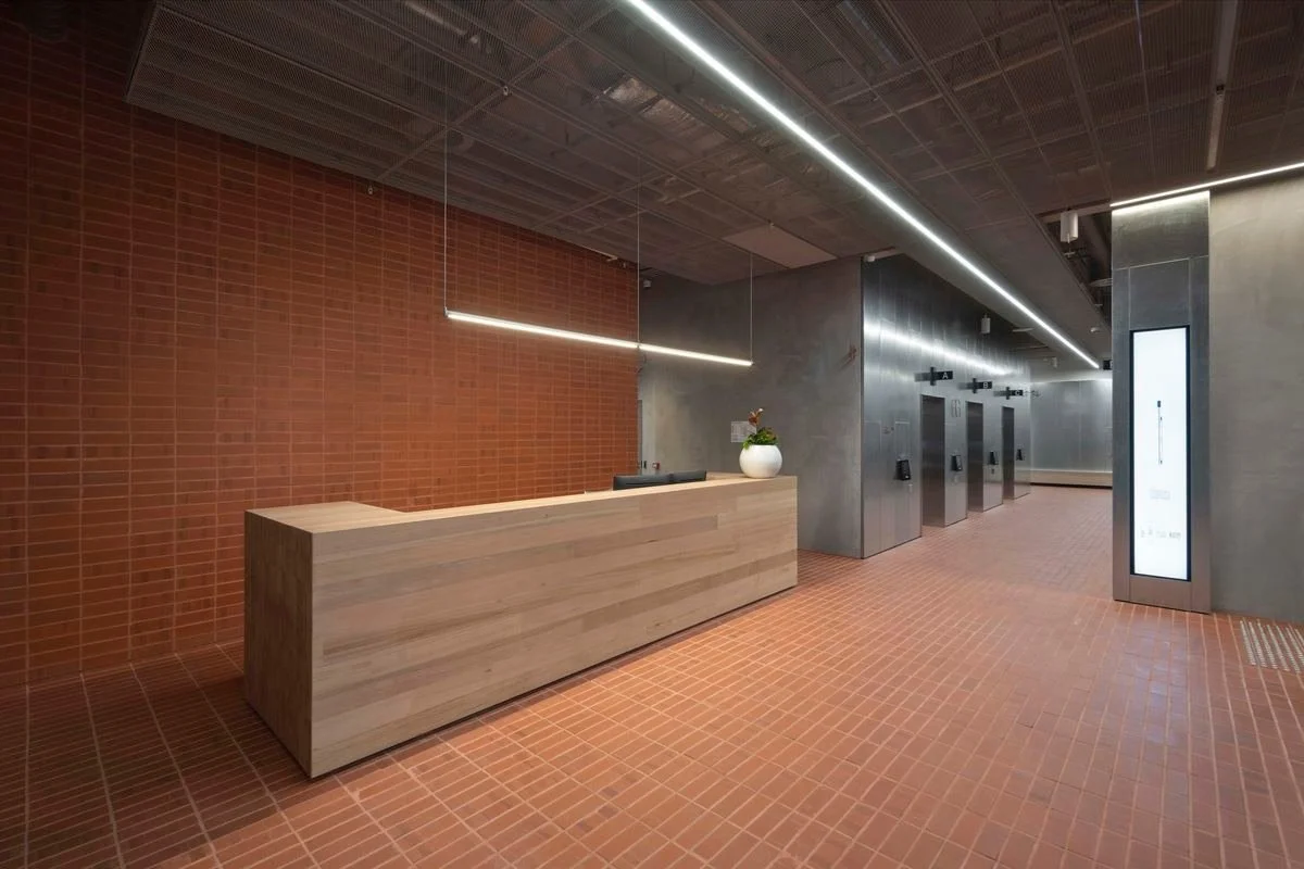Industrial minimalism meets modern elegance&mdash;this office reception blends warm brick, raw metal, and clean lines for a bold yet inviting first impression. 🔥✨ #OfficeDesign #minimalistaesthetic 

Designer: Jackson Clements Burrows Architects
📸:
