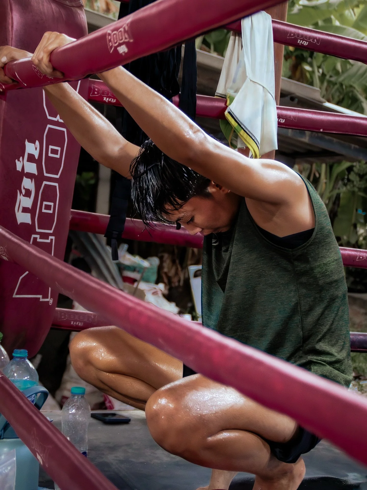 พราวฟ้า พ.เมืองเพชร | Portrait of Prawfa Por MueangPhet (@thawilax_ )
.
.
.
#muaythaiphotography #muaythaifighter #muaythailife #sportsphotograhy #nakmuayying